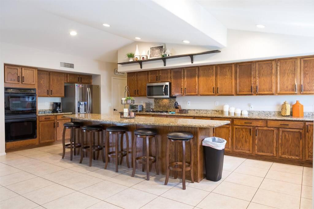 Private Paradise With Pool Heater, Spa, Billiards Avondale Exterior foto